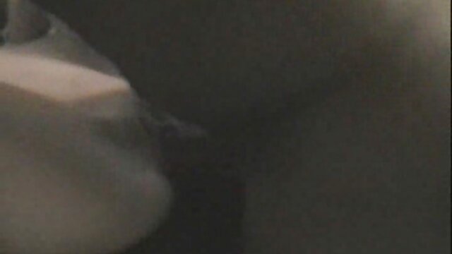 แอชลีย์สีบลอนด์ผอม fucks วีดีโอ คลิป โป๊ หีเปียกของเธอกับของเล่นทางเพศ